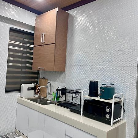 The Venus - Spacious Wooden Top Floor Apartment Sitiawan Esterno foto